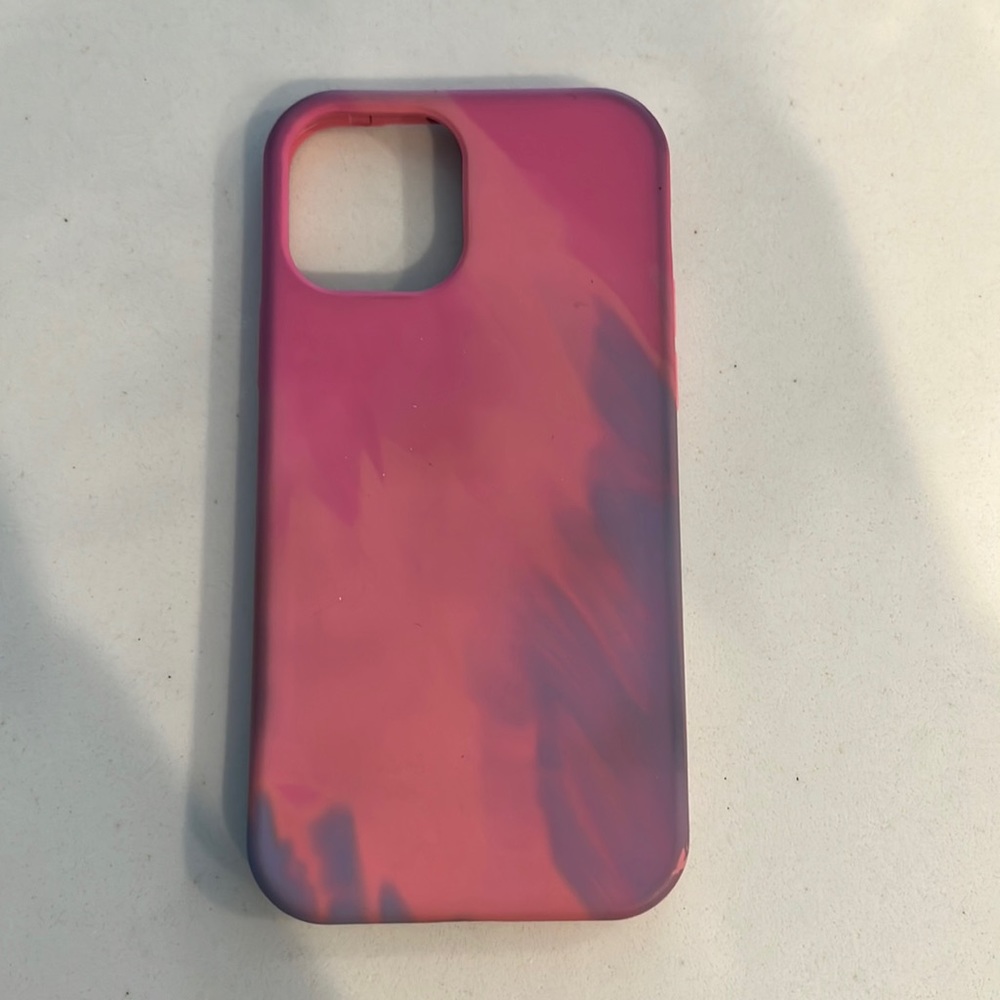 iPhone 12 Otterbox Case - like new!